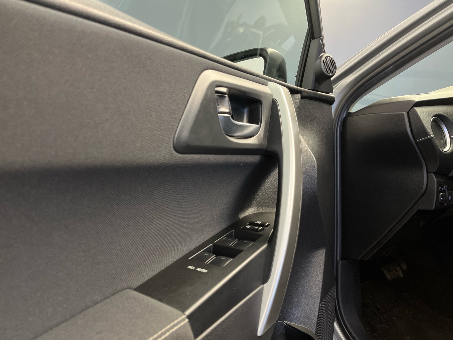 TOYOTA Auris 2013