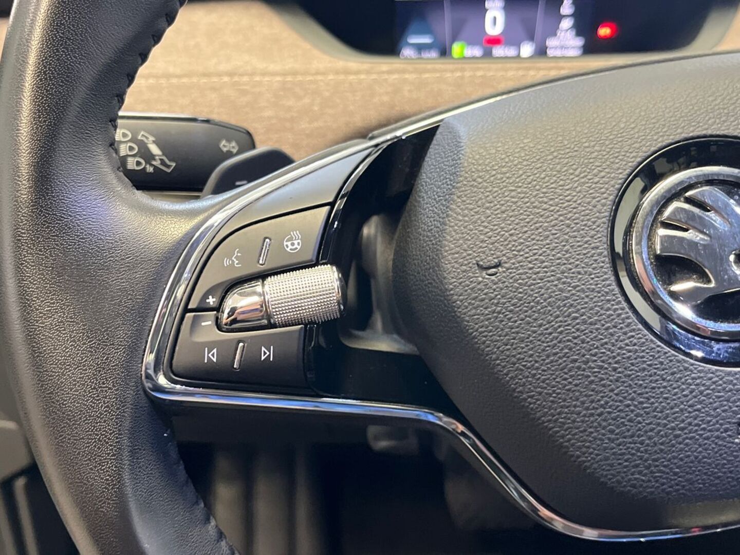 SKODA Enyaq 2021