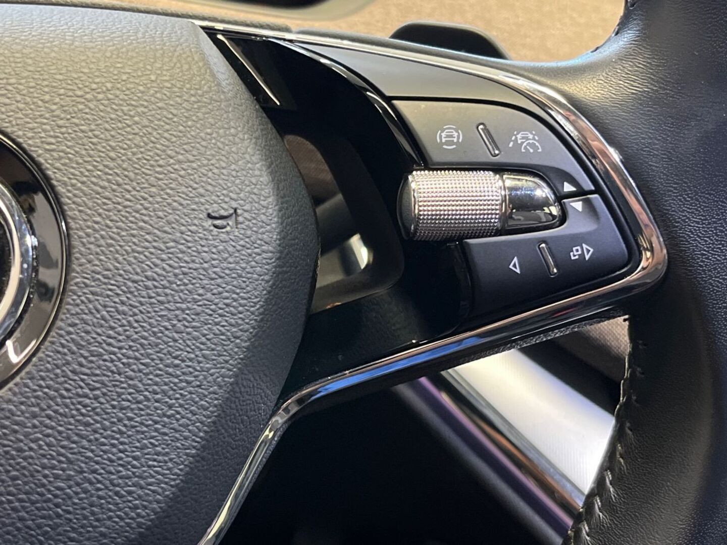 SKODA Enyaq 2021