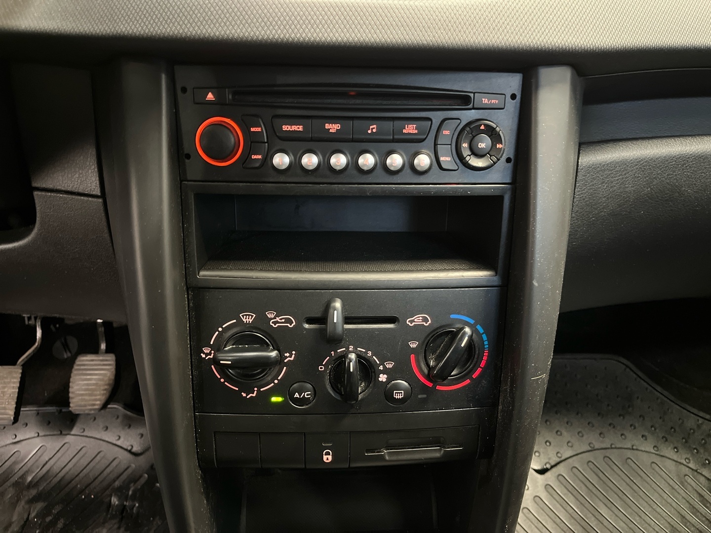 PEUGEOT 207 2007