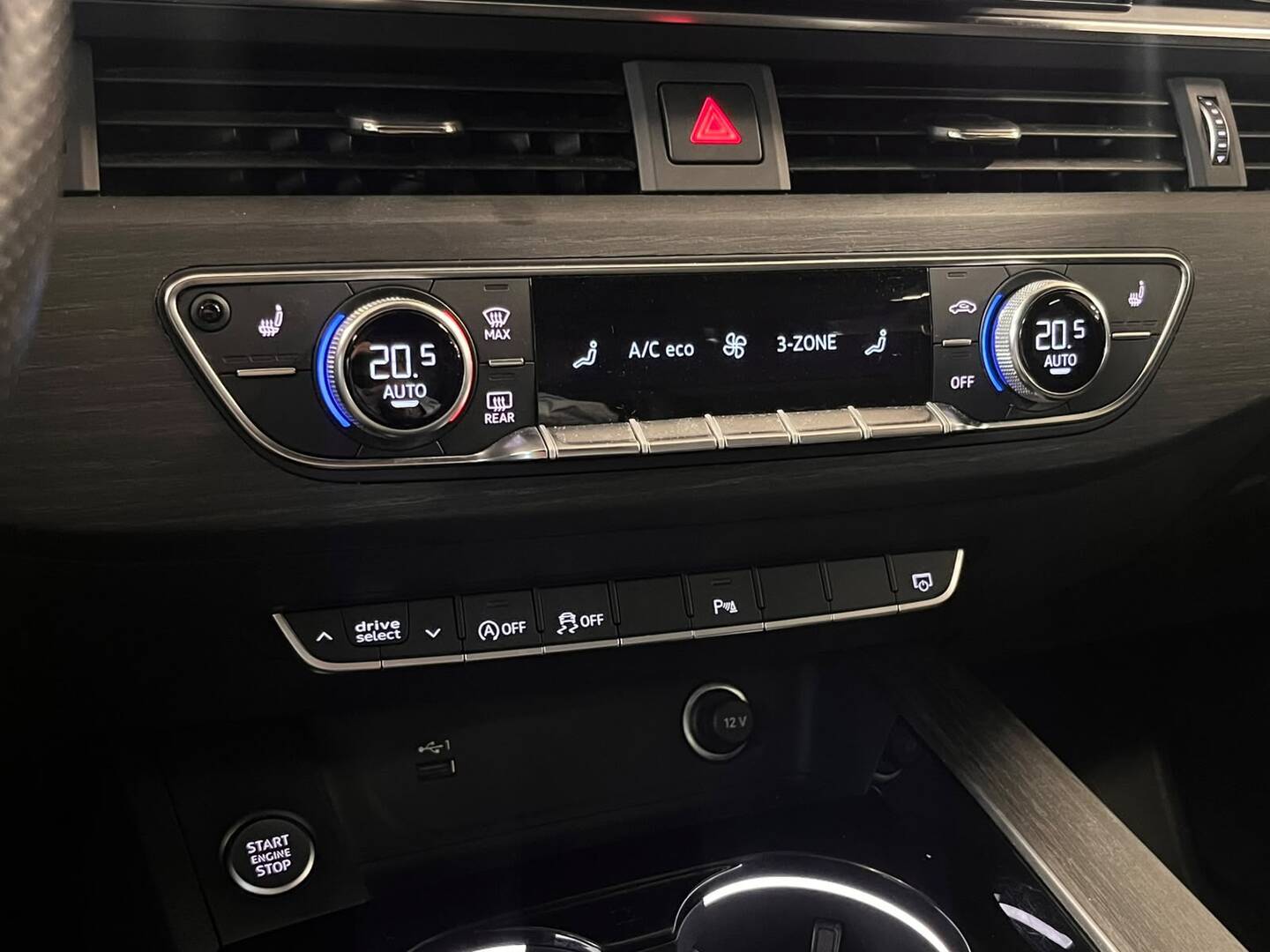 AUDI A4 2021
