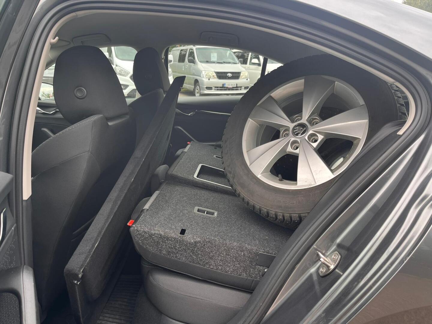 SKODA Octavia 24
