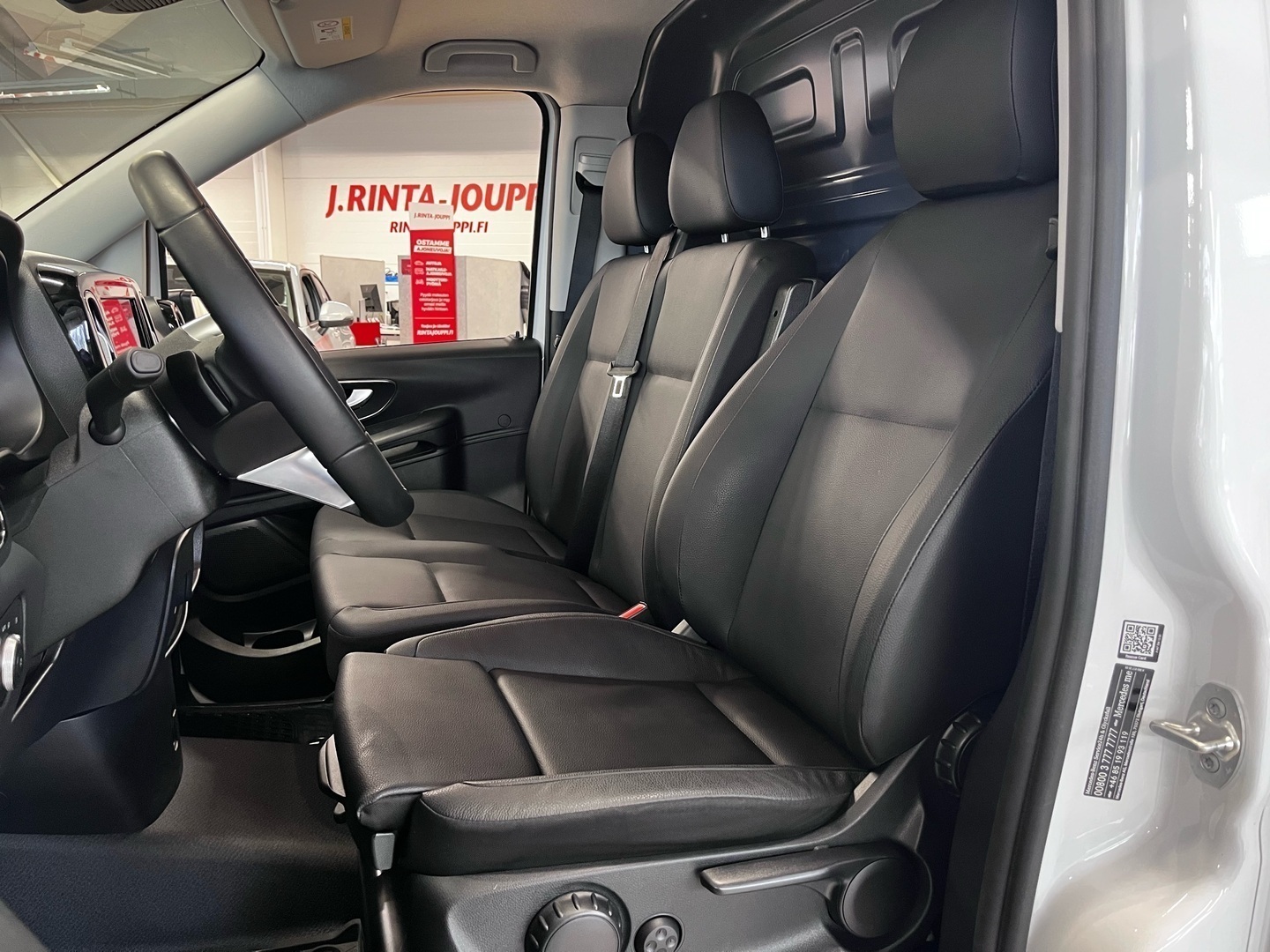 MERCEDES-BENZ Vito 2025