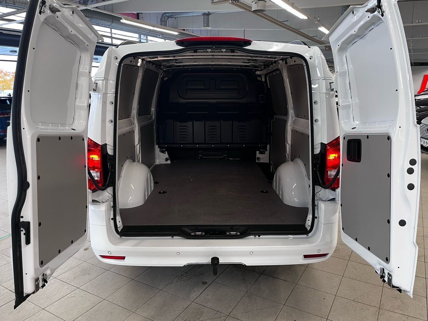 MERCEDES-BENZ Vito 2025