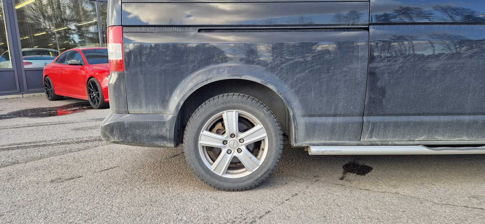 VOLKSWAGEN Transporter 2010