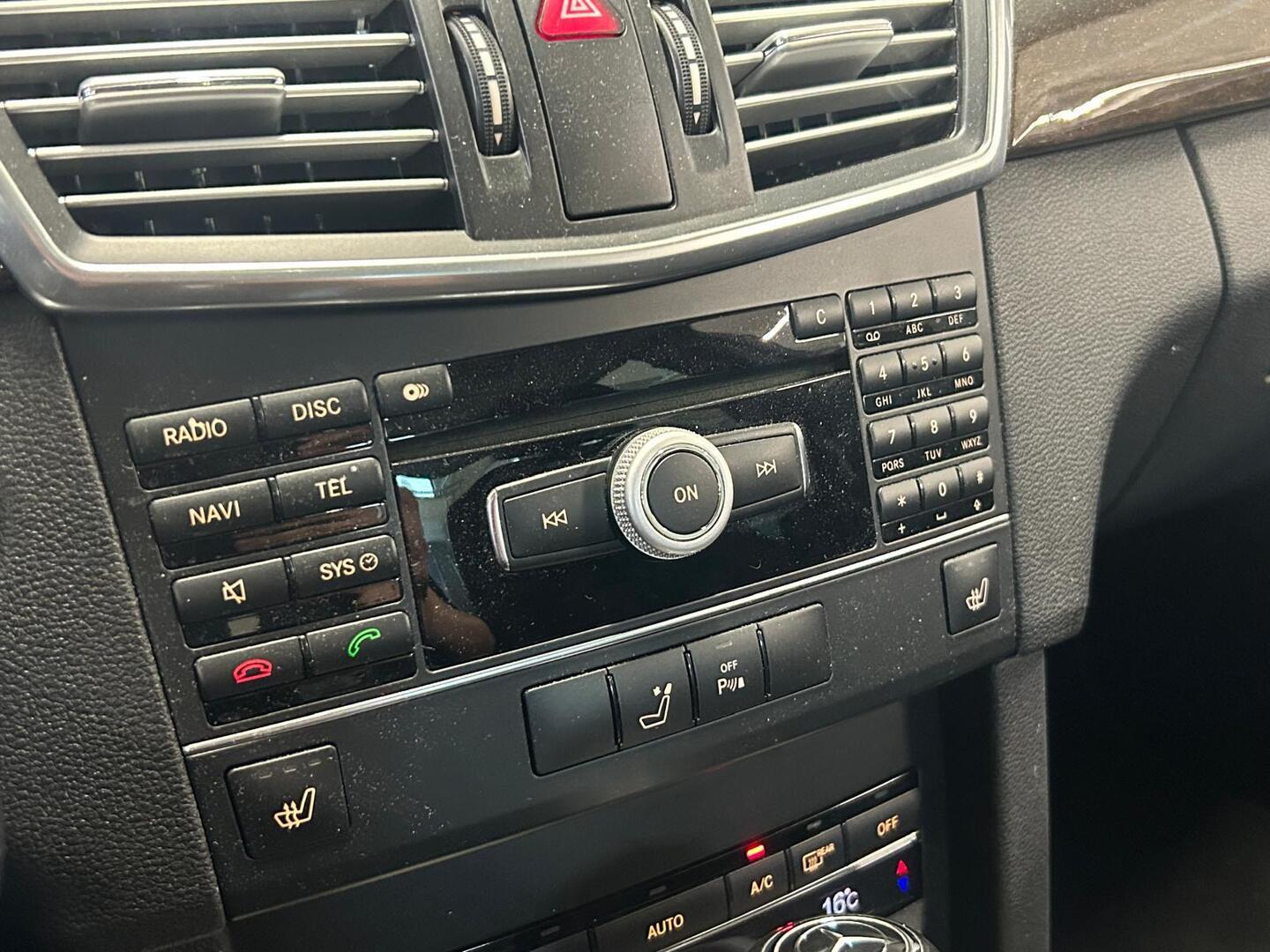 MERCEDES-BENZ E 2011