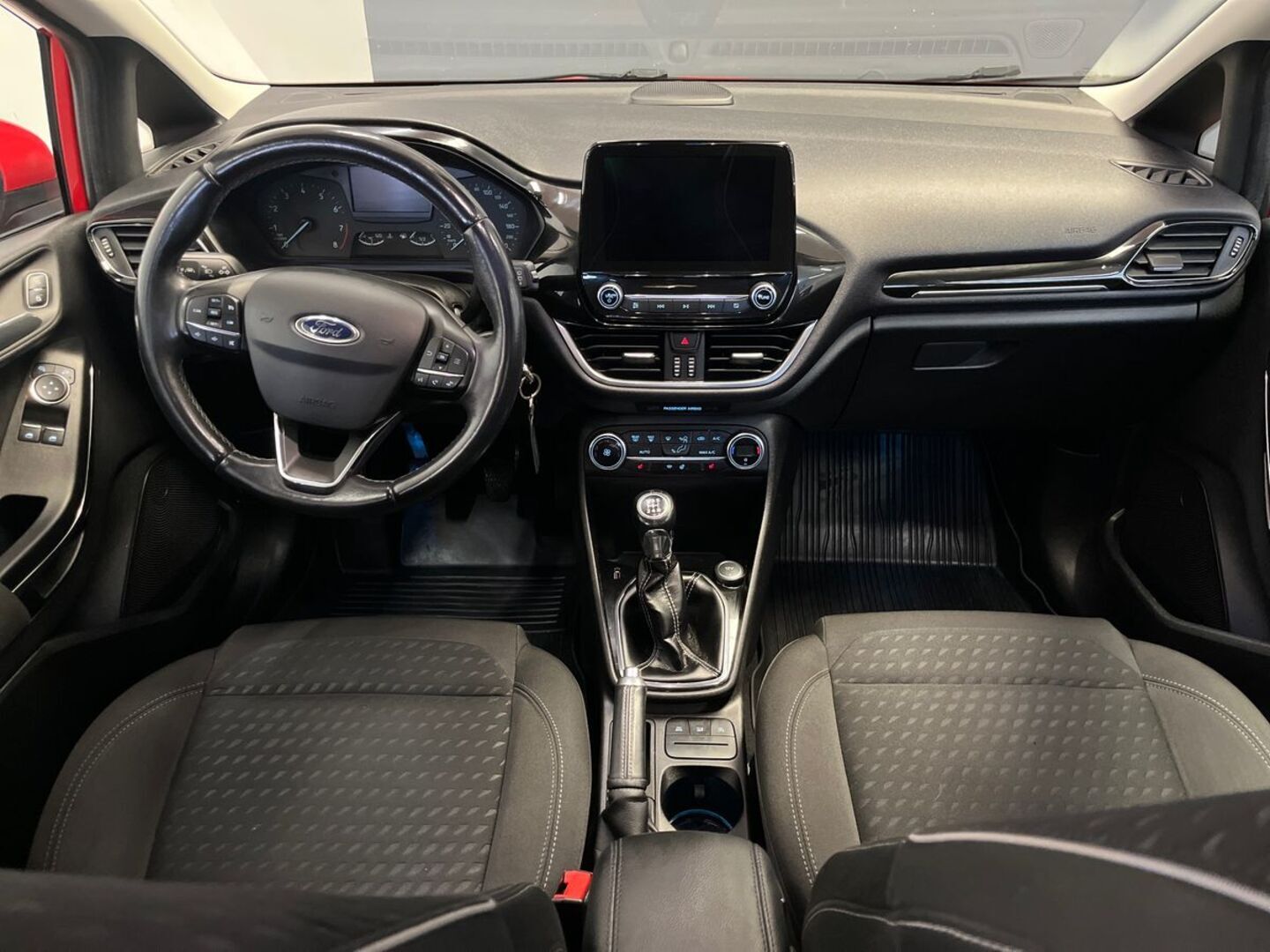 FORD Fiesta 15