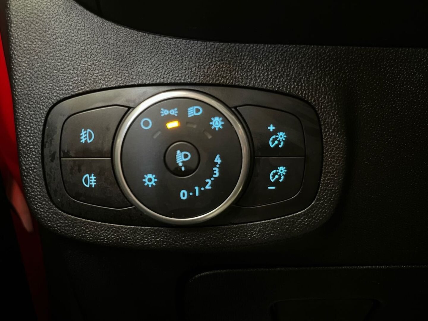 FORD Fiesta 19