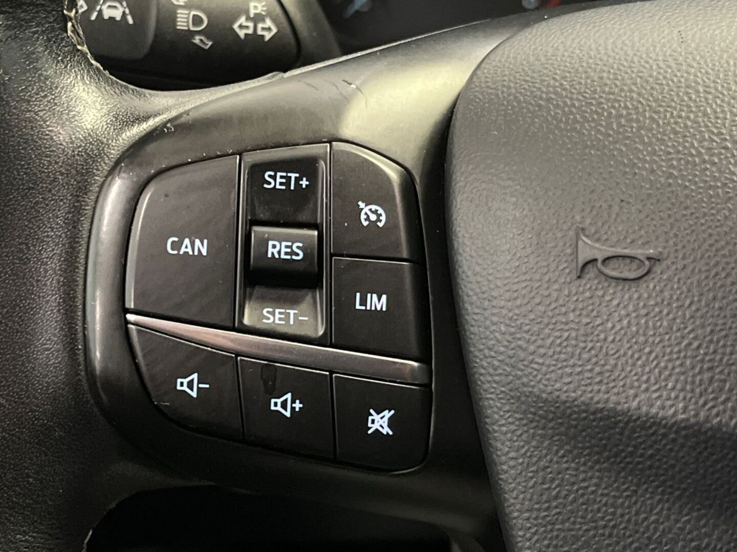FORD Fiesta 21
