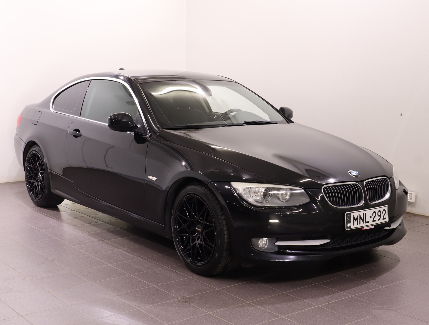 BMW 330 2010