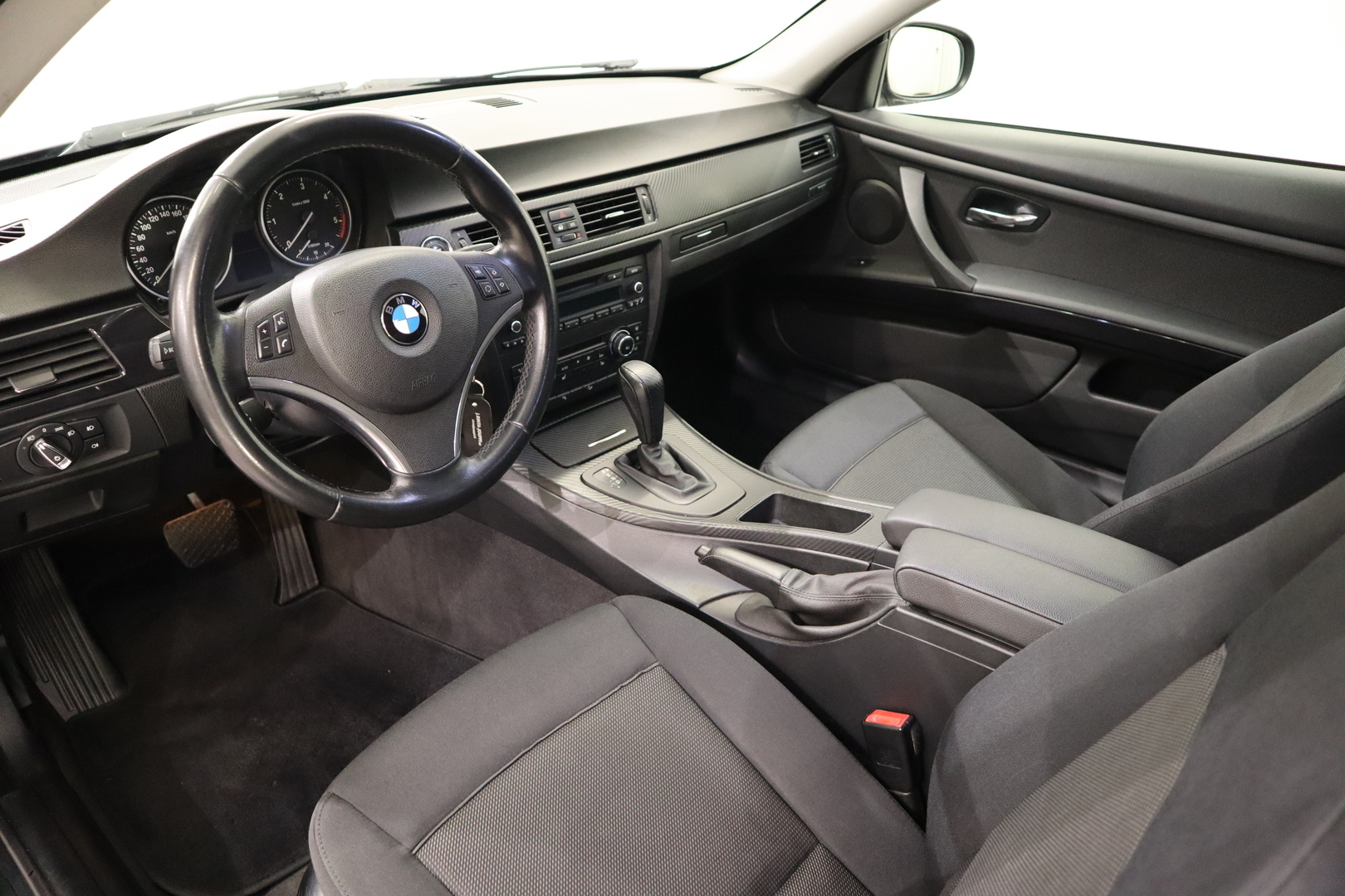 BMW 330 2010