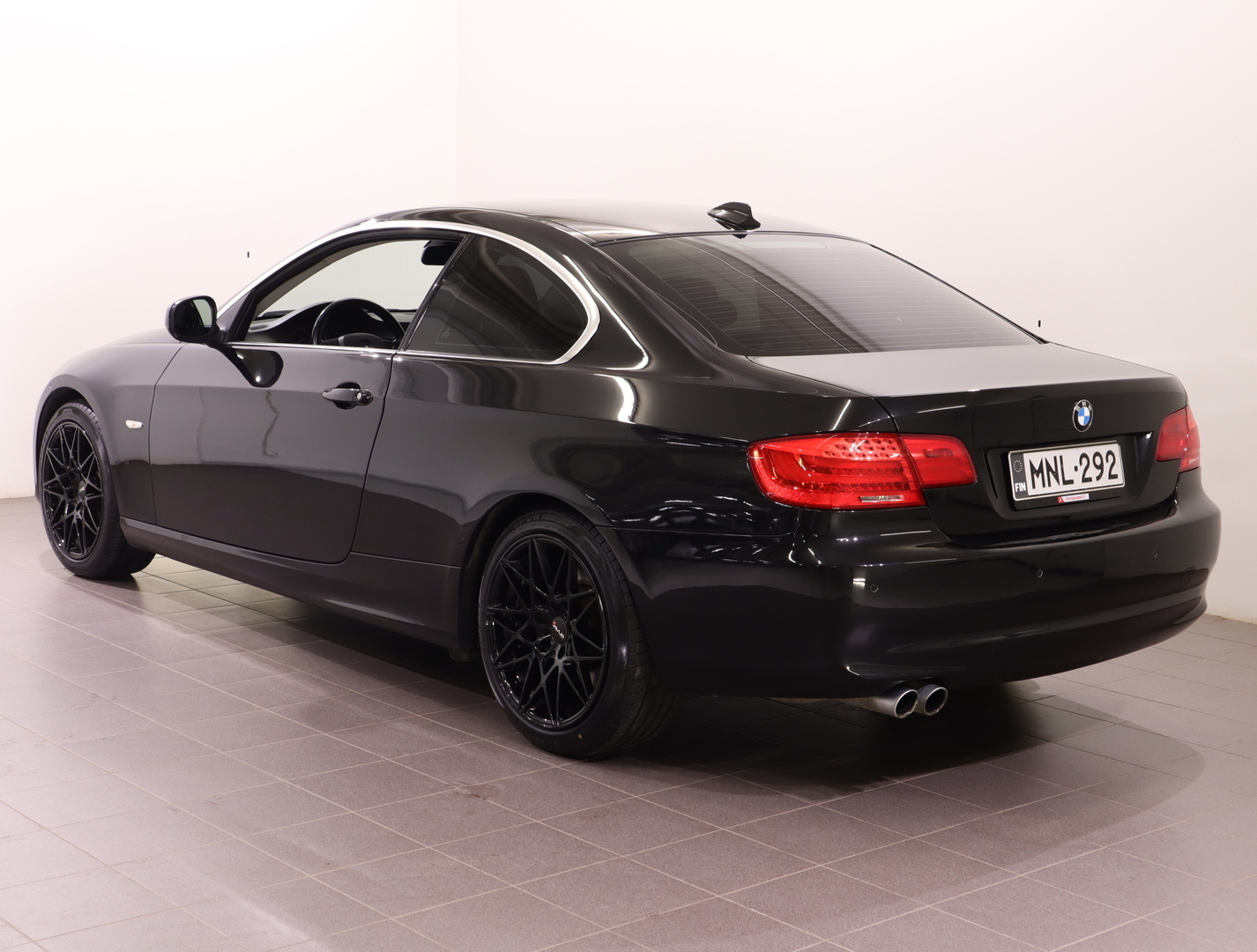 BMW 330 2010