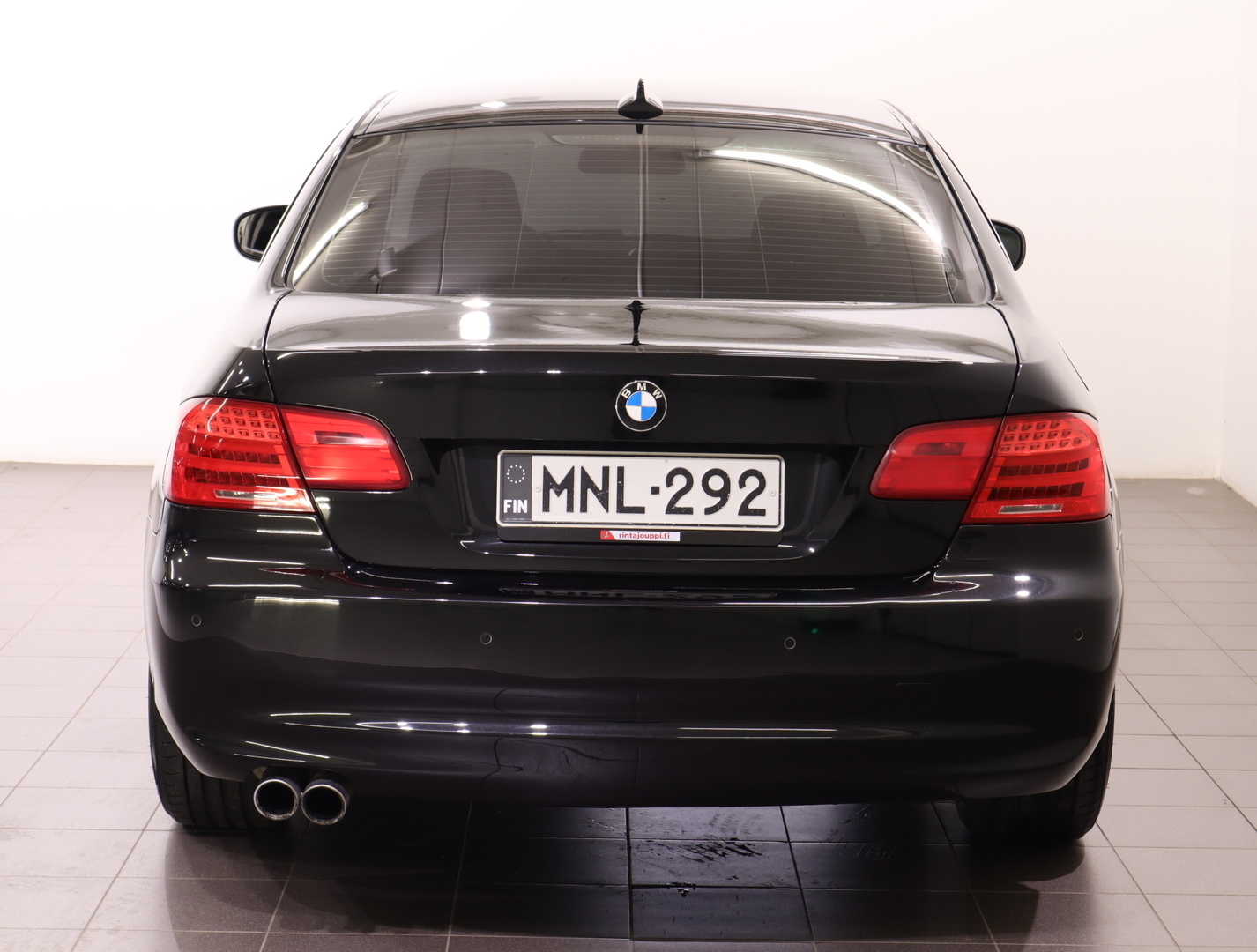 BMW 330 2010