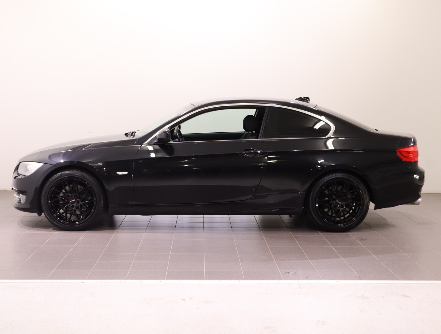 BMW 330 2010