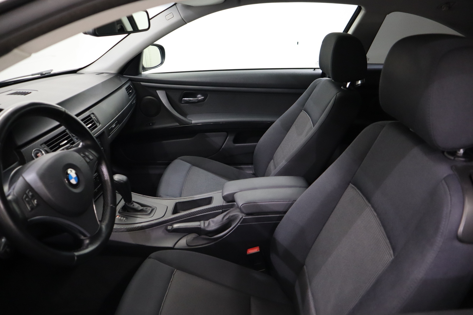 BMW 330 2010