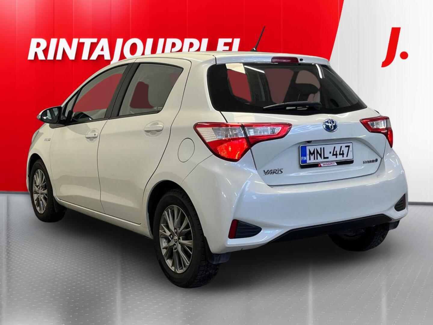 TOYOTA Yaris 2017
