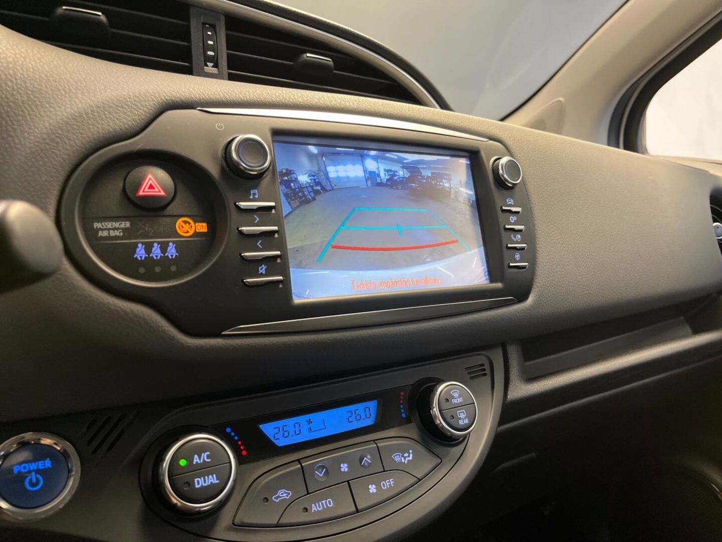 TOYOTA Yaris 2017
