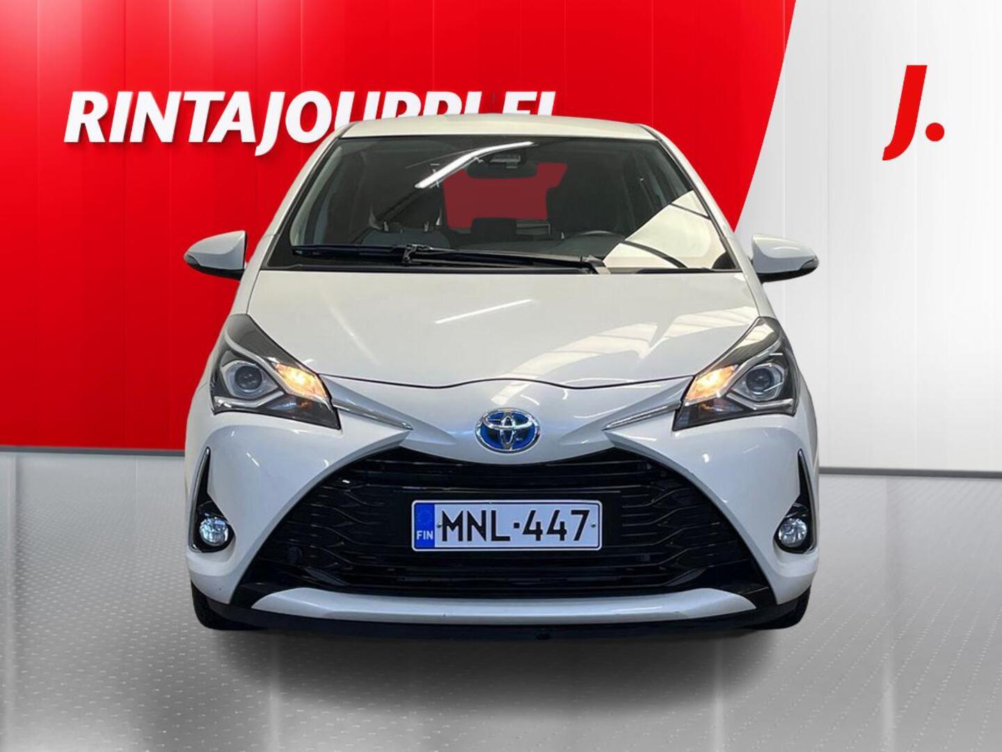 TOYOTA Yaris 2017