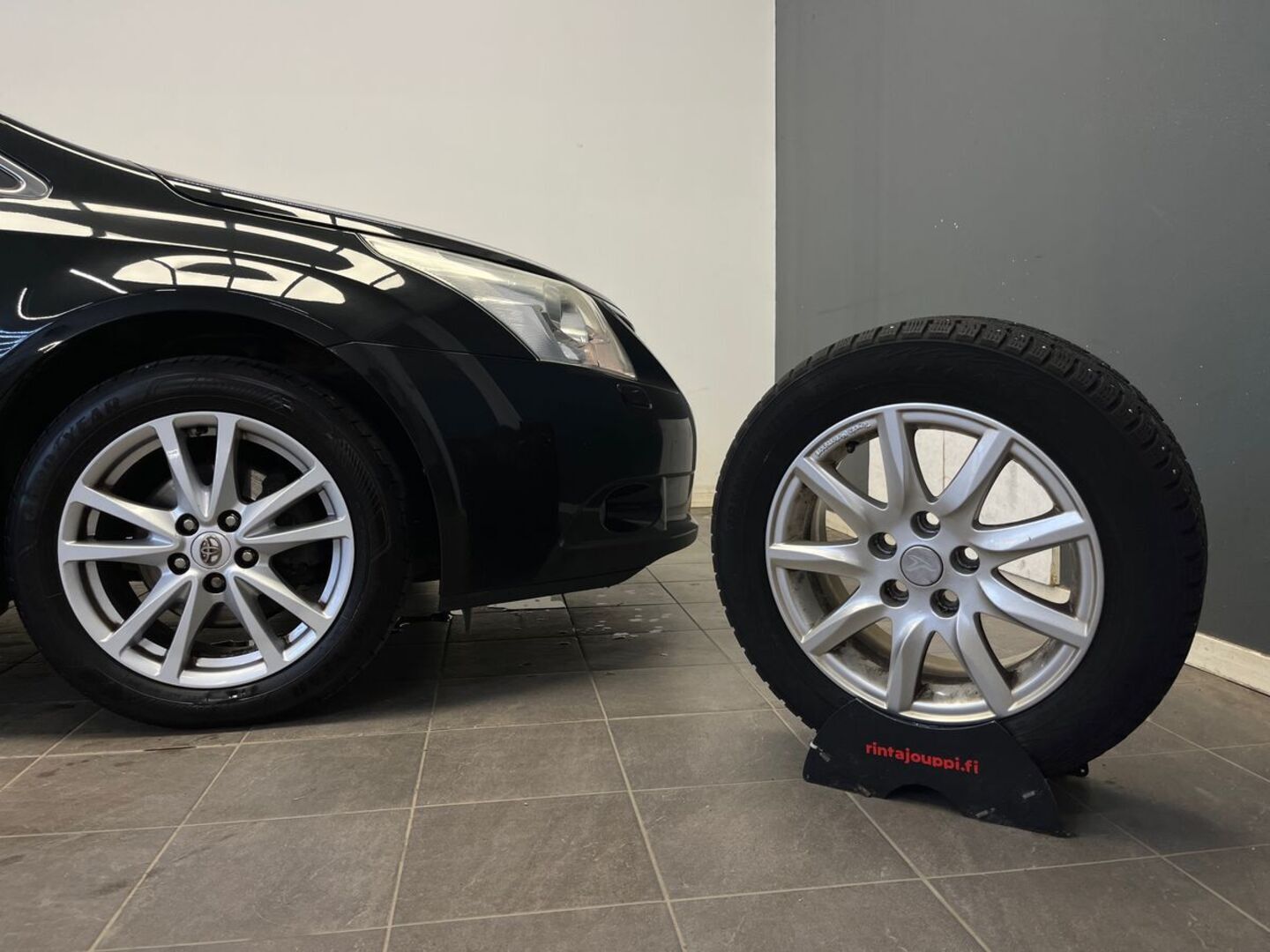 TOYOTA Avensis 2010