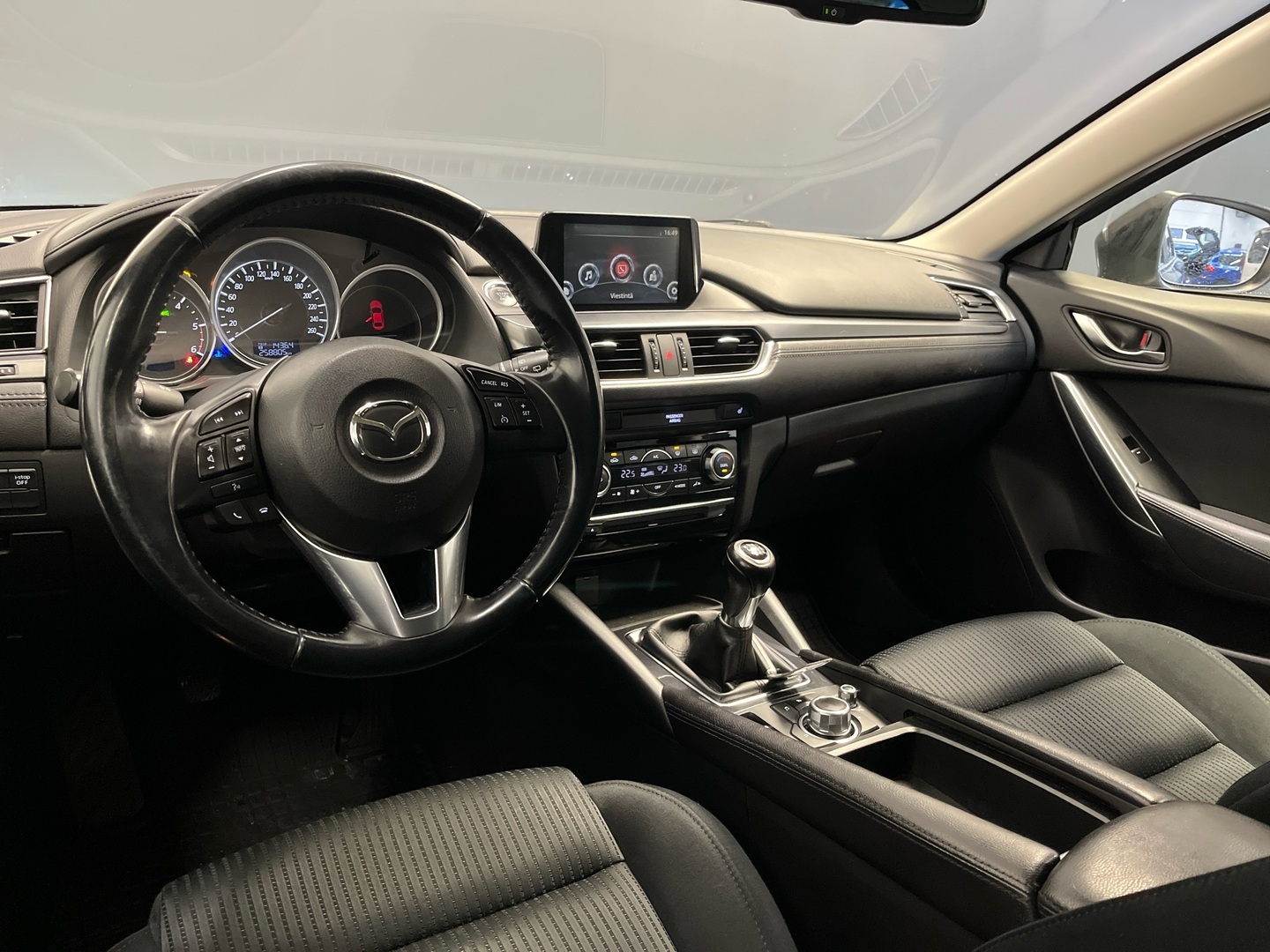 MAZDA Mazda6 2015