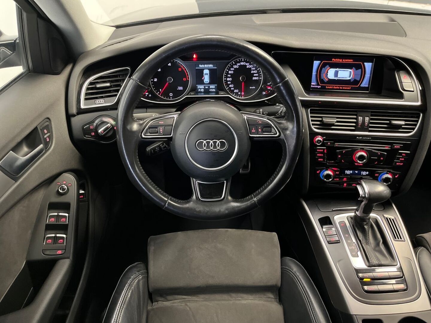 AUDI A4 18