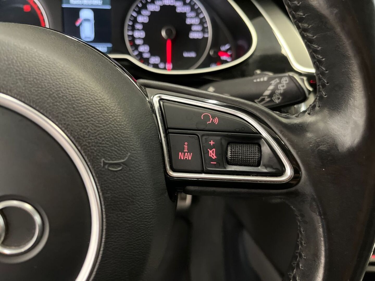 AUDI A4 23
