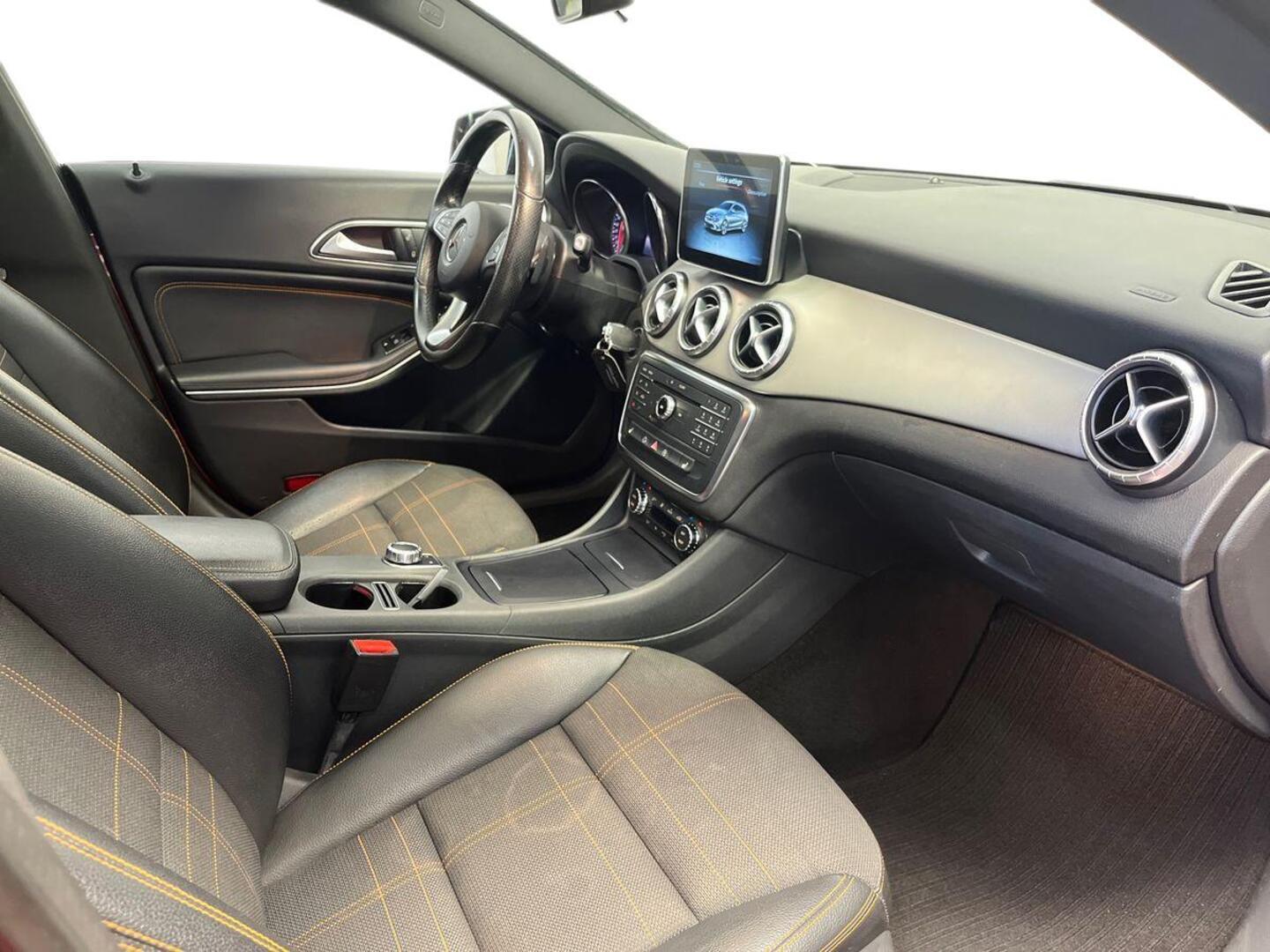 MERCEDES-BENZ CLA 2015
