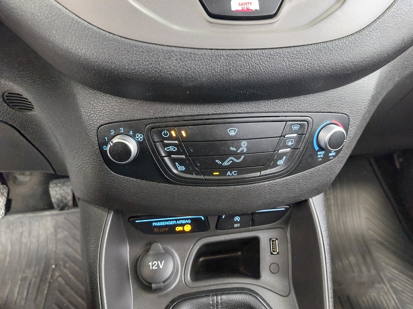 FORD Tourneo Courier 2017