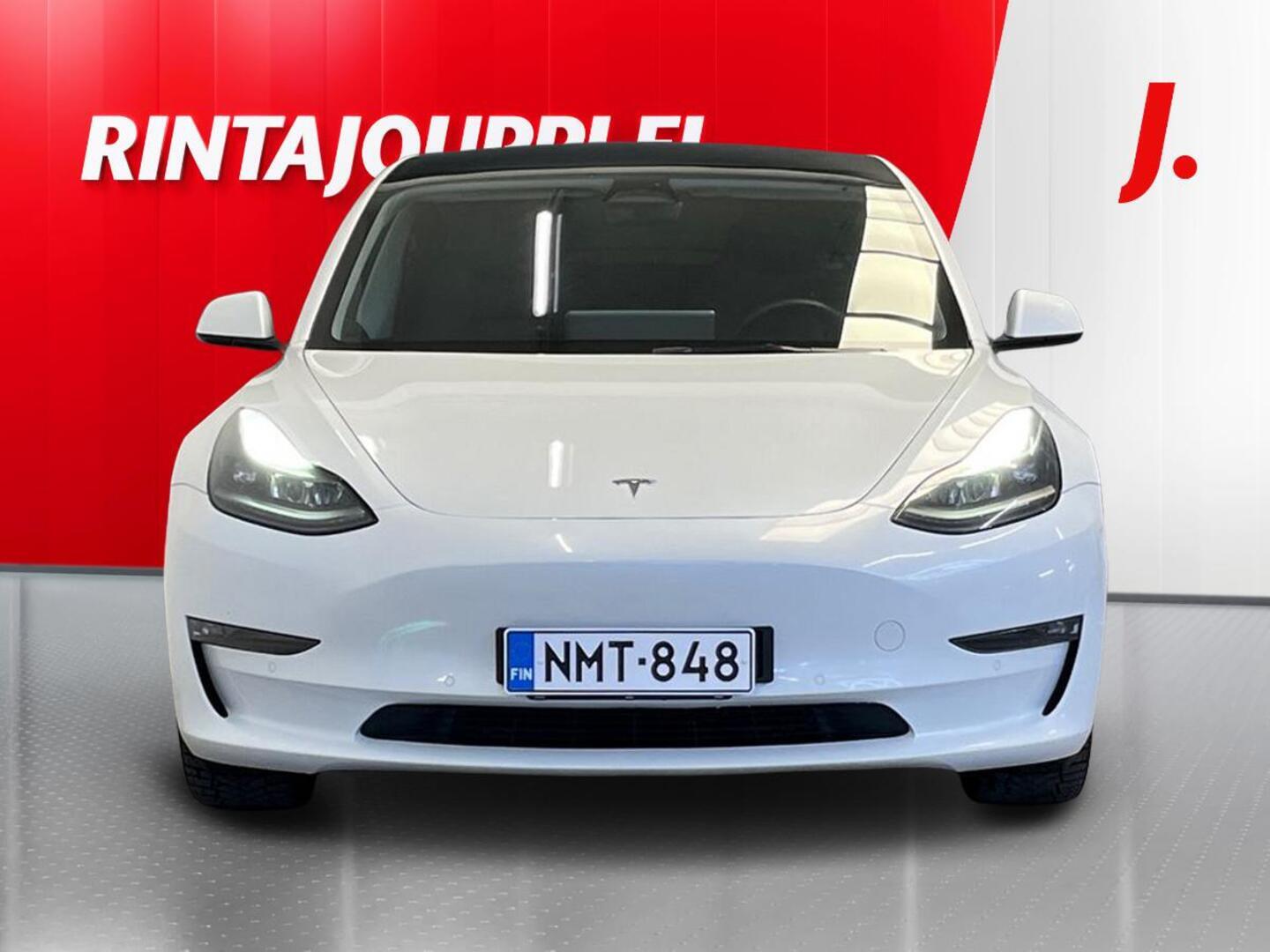 TESLA Model 3 2022
