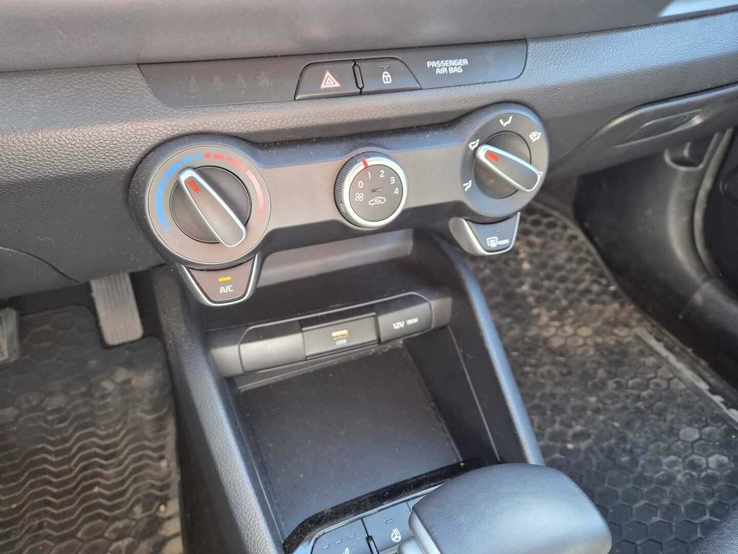 KIA Stonic 2024