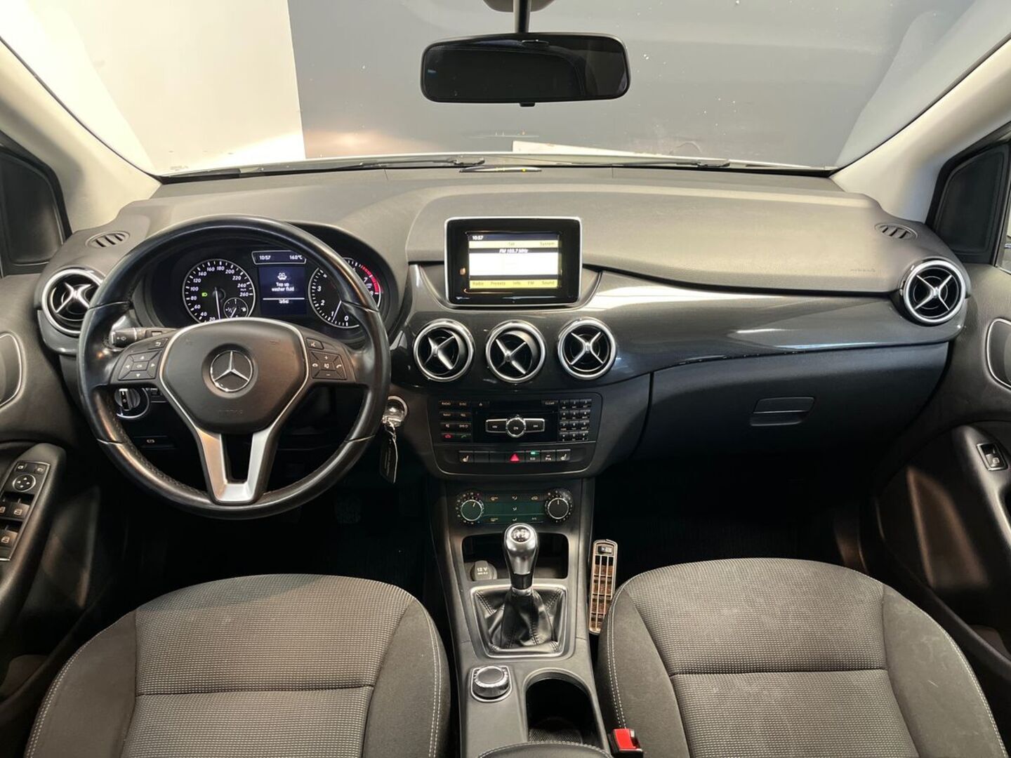 MERCEDES-BENZ B 15