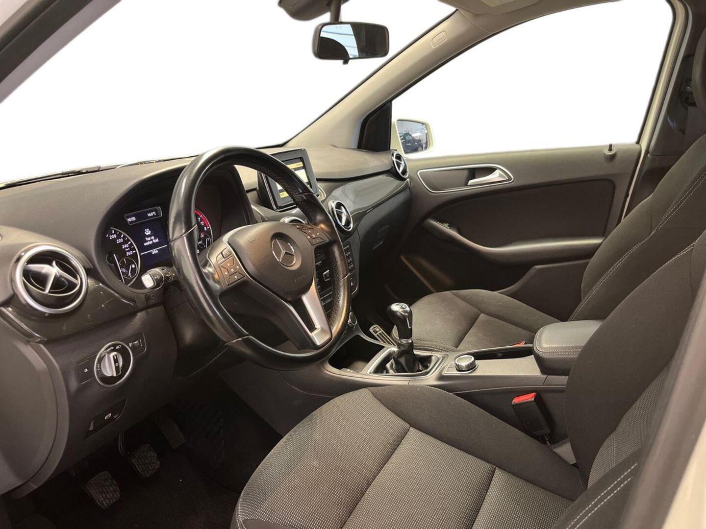MERCEDES-BENZ B 7