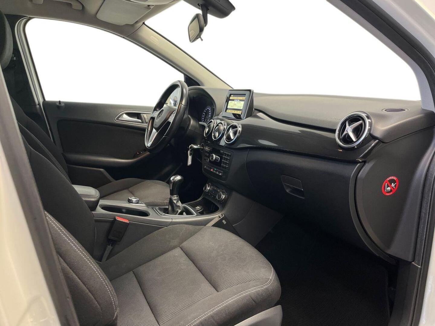 MERCEDES-BENZ B 9