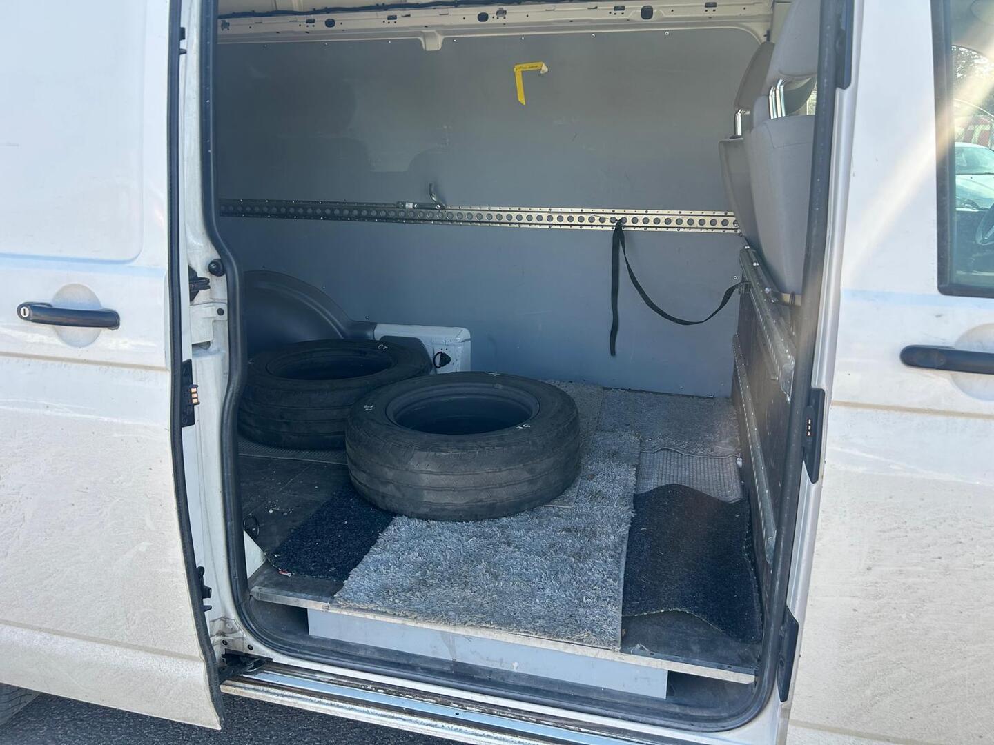 VOLKSWAGEN Transporter 2014