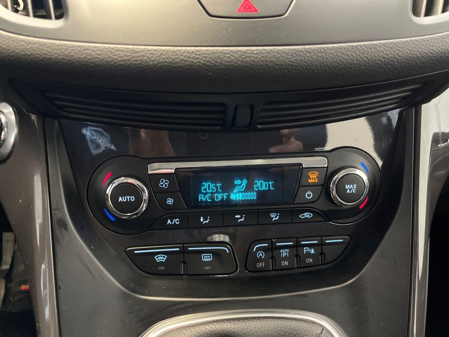 FORD Kuga 2015
