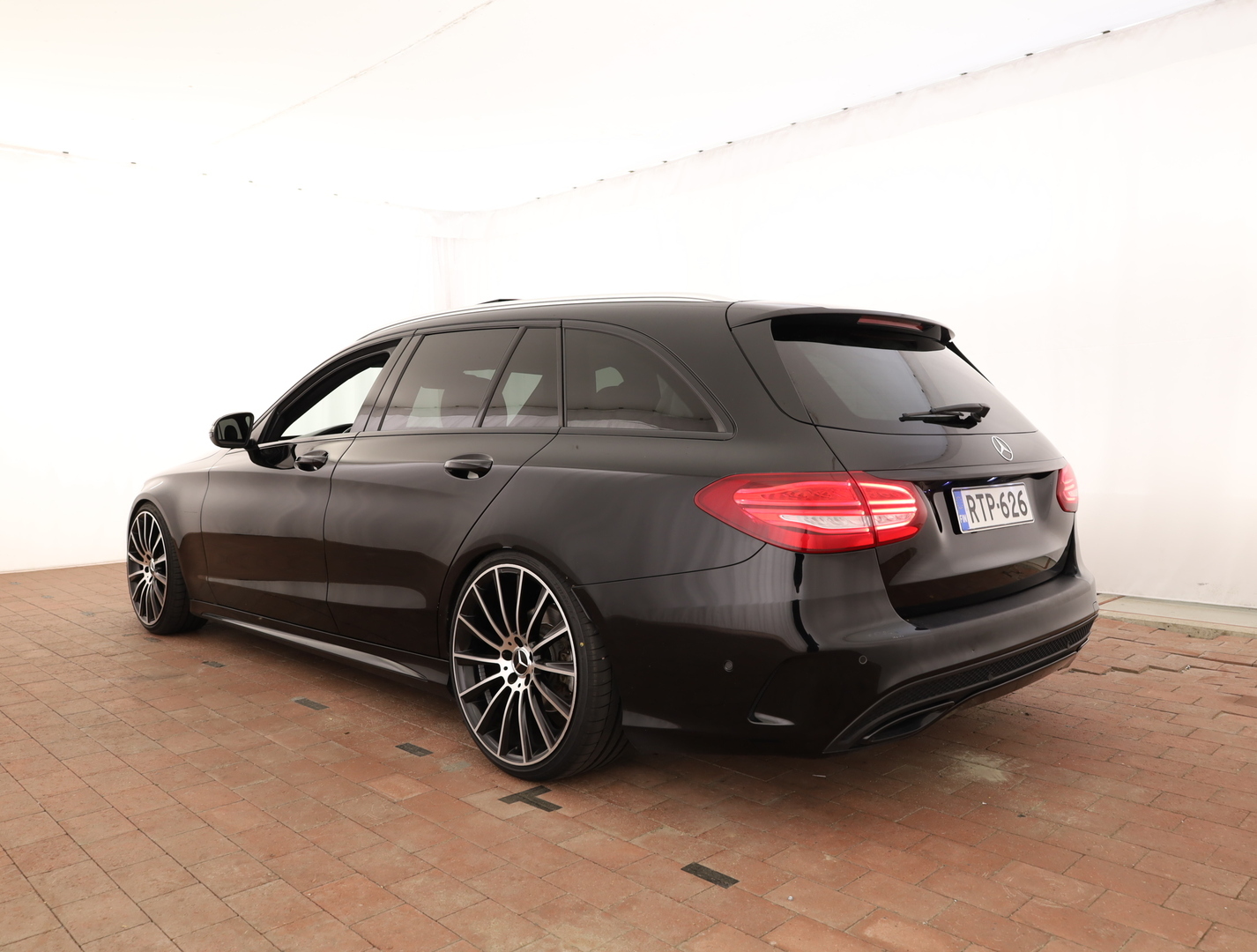 MERCEDES-BENZ C 2015