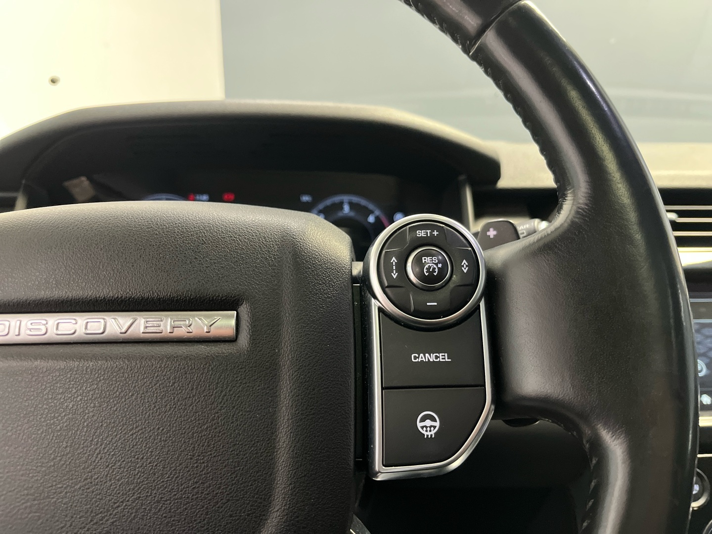 LAND ROVER Discovery 2018