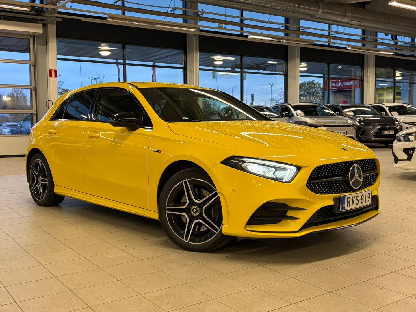 MERCEDES-BENZ A 2020