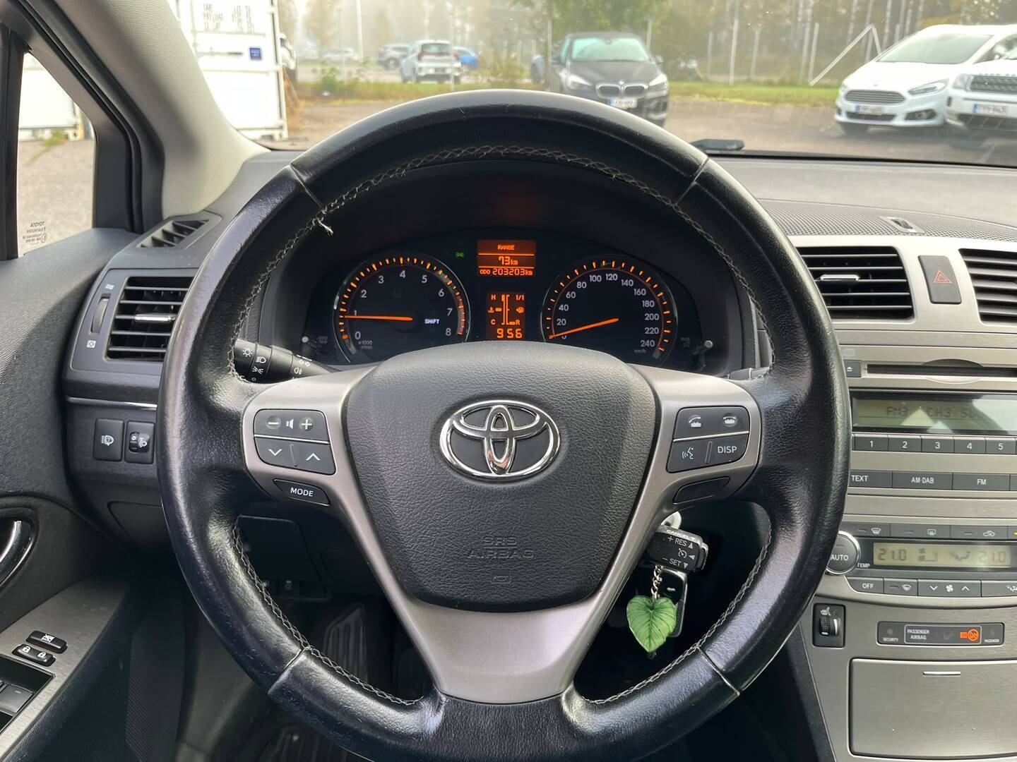 TOYOTA Avensis 2012