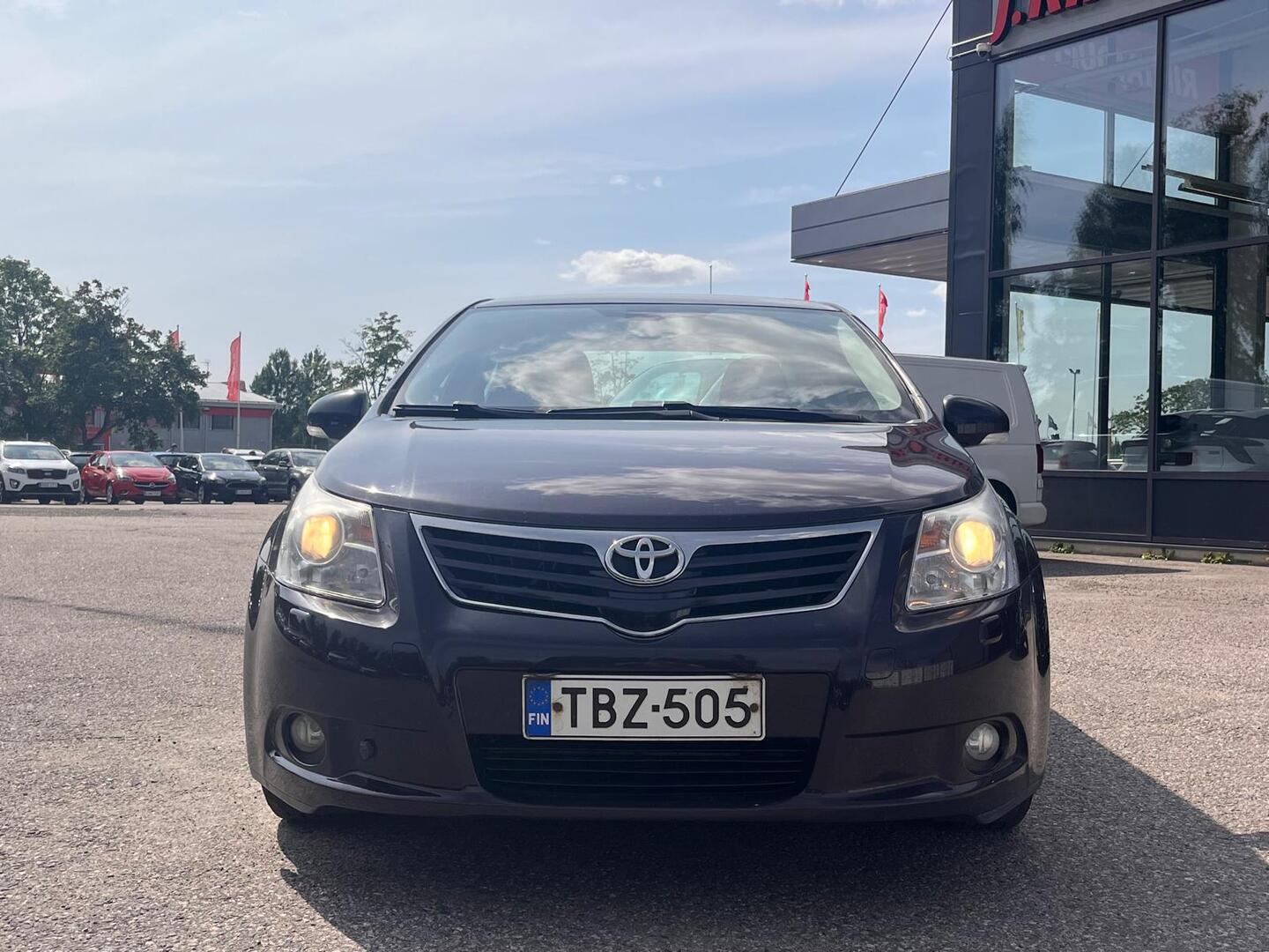 TOYOTA Avensis 2010
