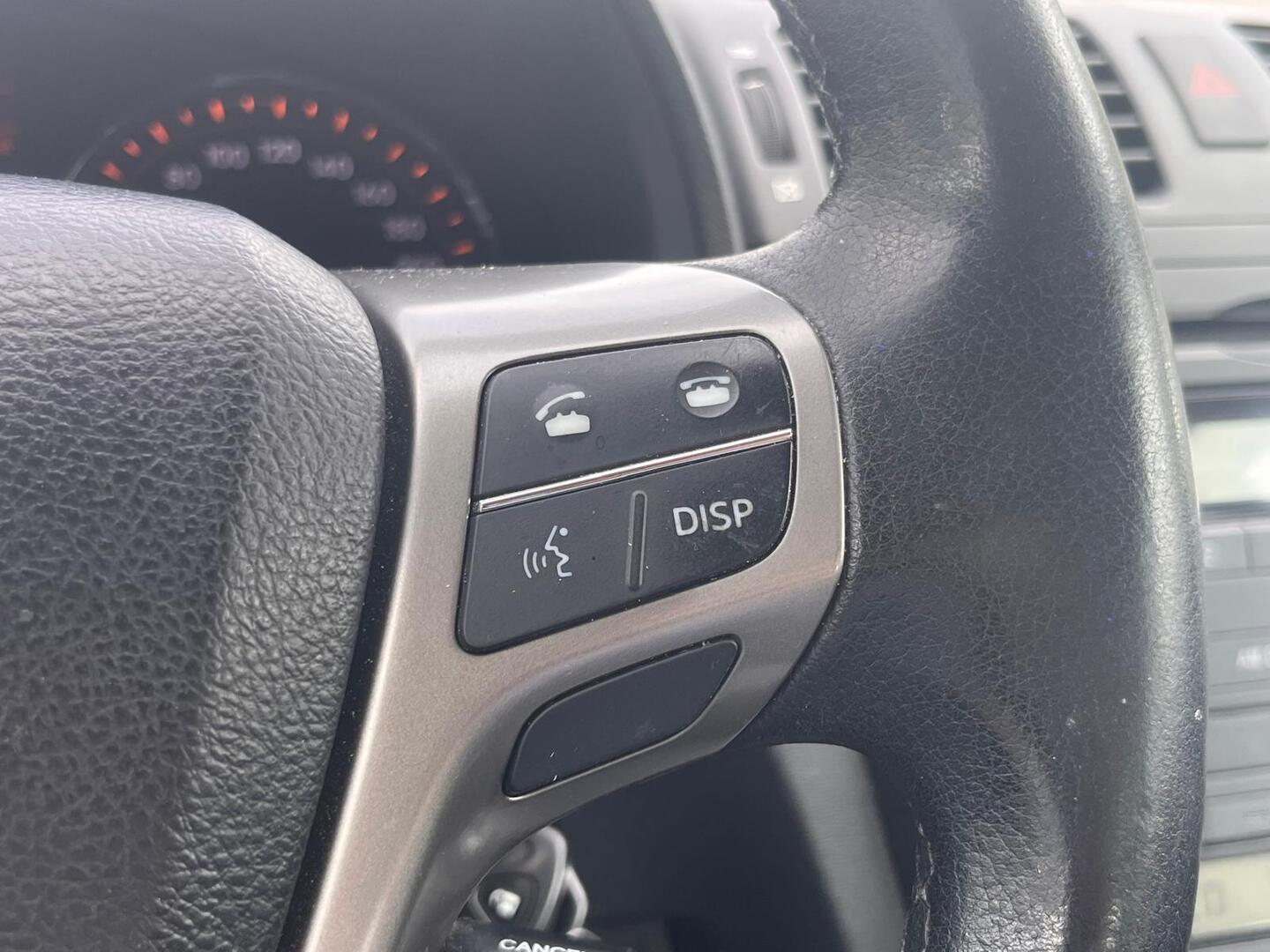 TOYOTA Avensis 2010