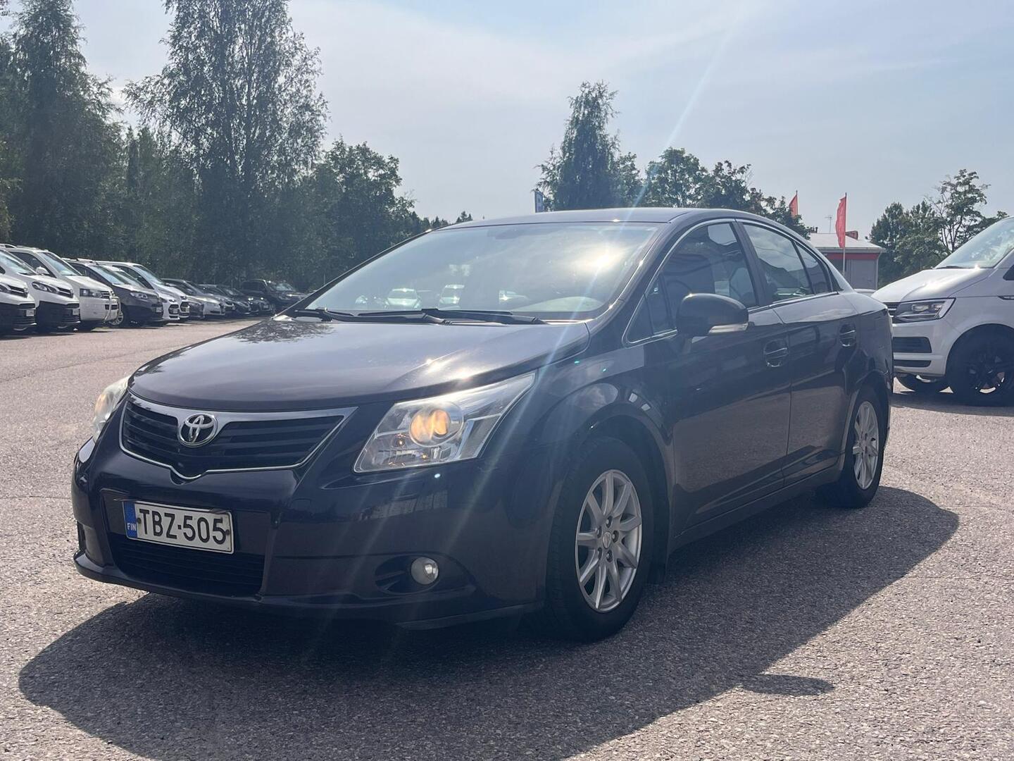 TOYOTA Avensis 2010