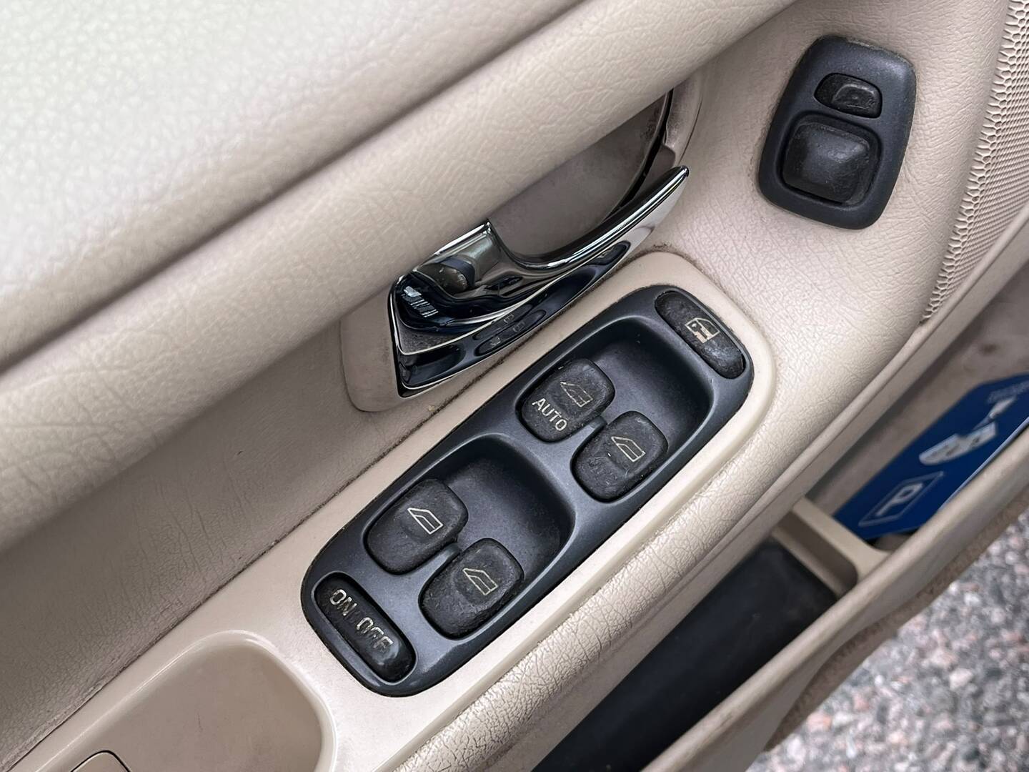 VOLVO S70 2000