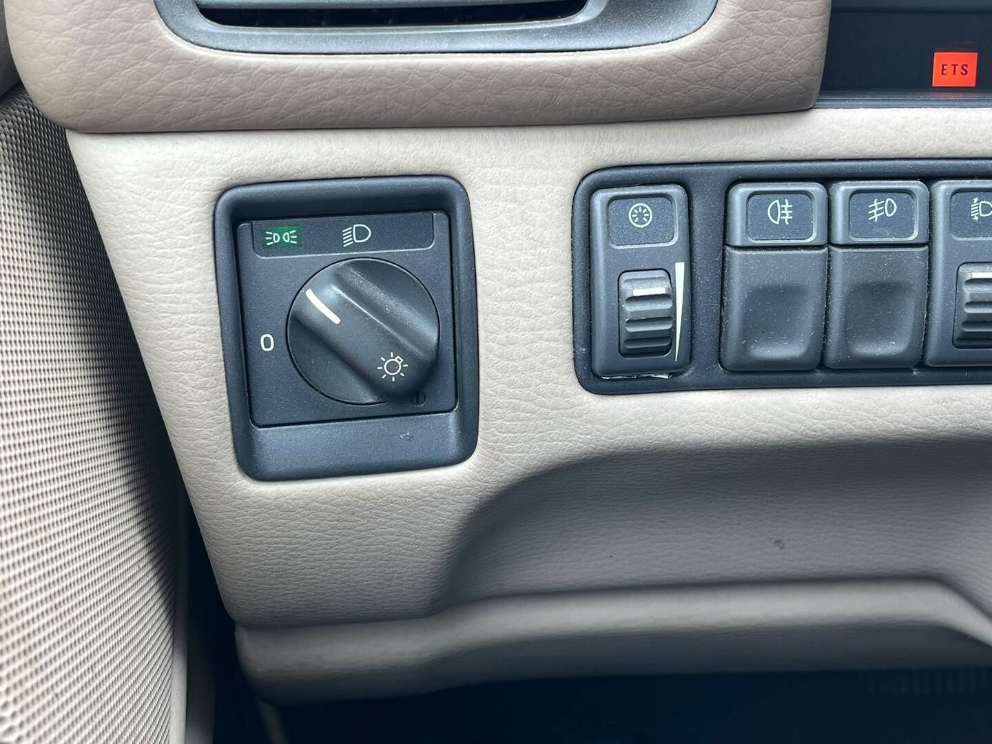 VOLVO S70 2000