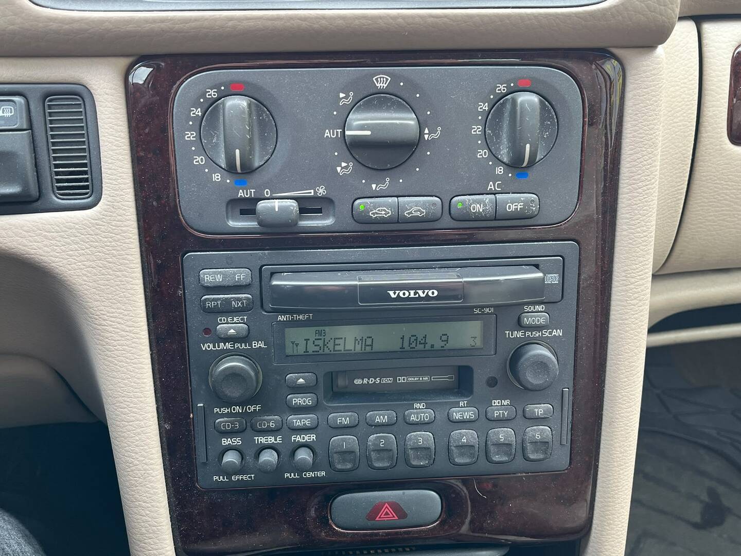 VOLVO S70 2000