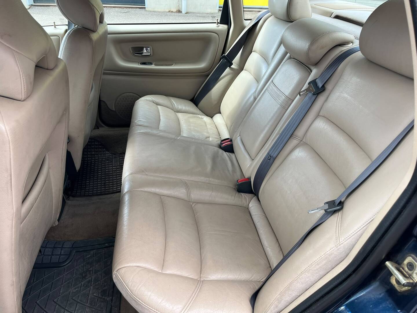 VOLVO S70 2000