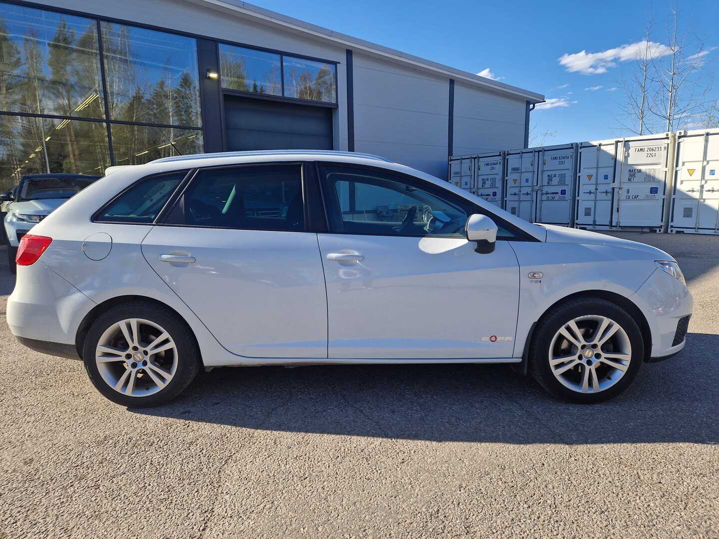SEAT Ibiza ST 2012