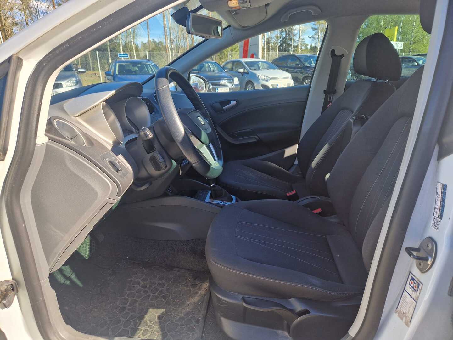 SEAT Ibiza ST 2012