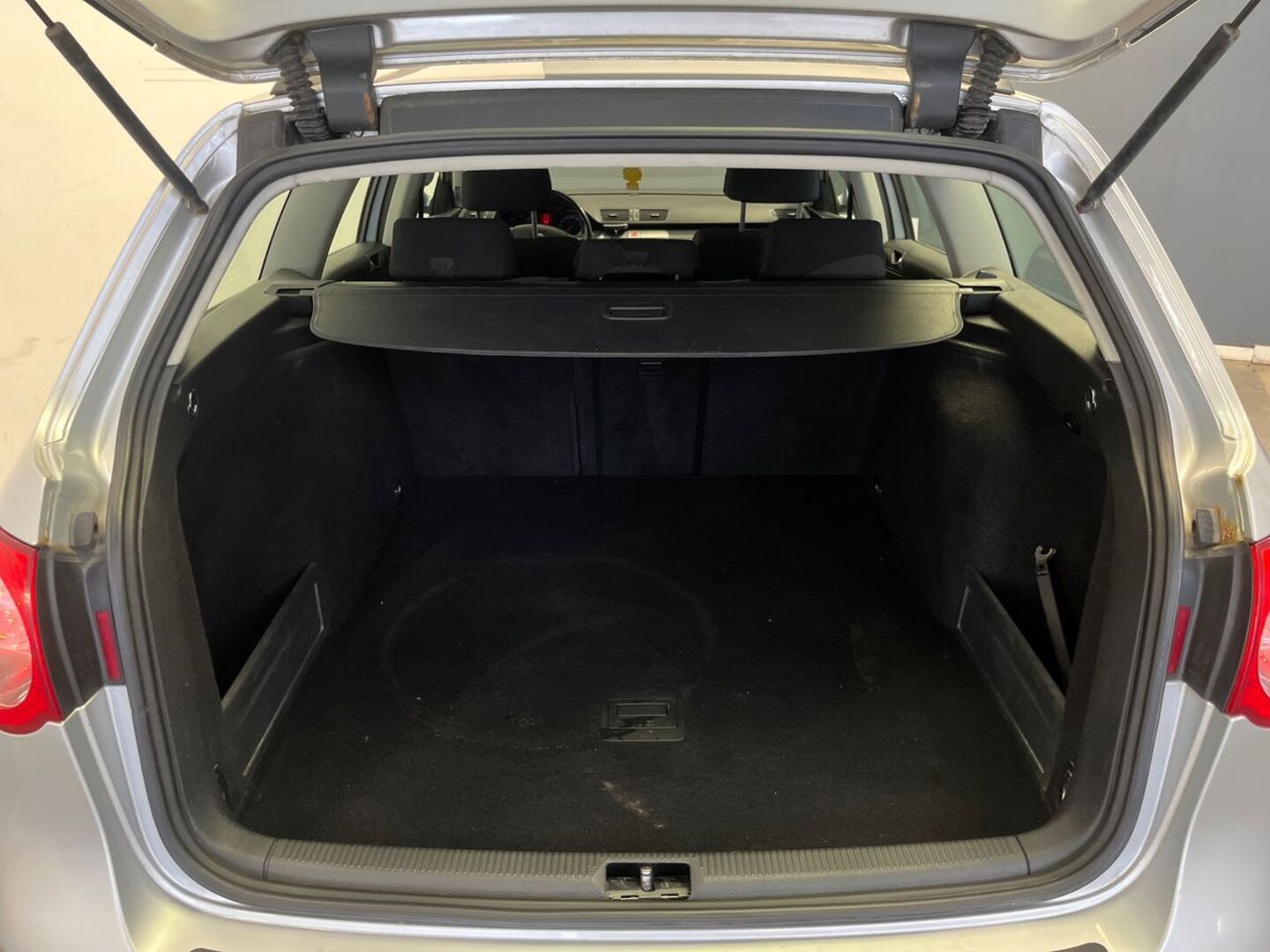 VOLKSWAGEN Passat 11