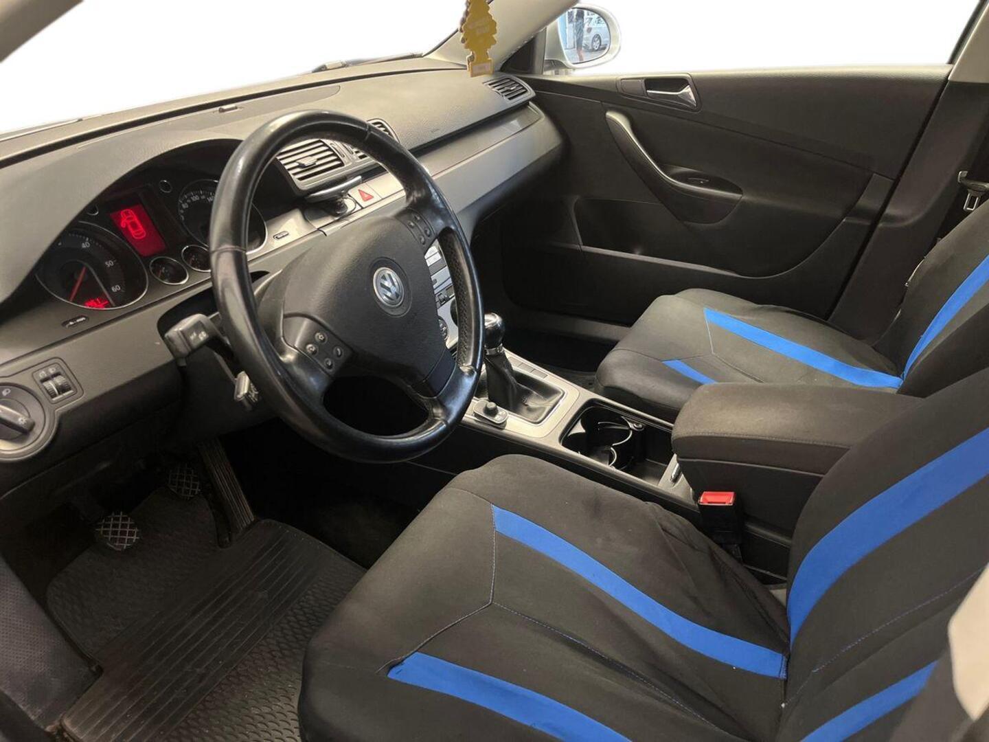 VOLKSWAGEN Passat 7